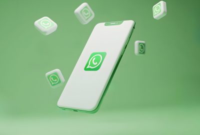 realistic-phone-with-social-media